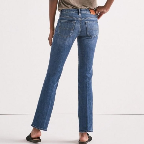 Lucky Brand Women's Mid Rise Sweet Bootcut Jeans - Picture 5 of 8